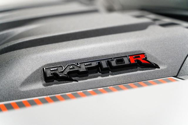 صورة مصغرة 93 لـ 2026 FORD F-150 RAPTOR