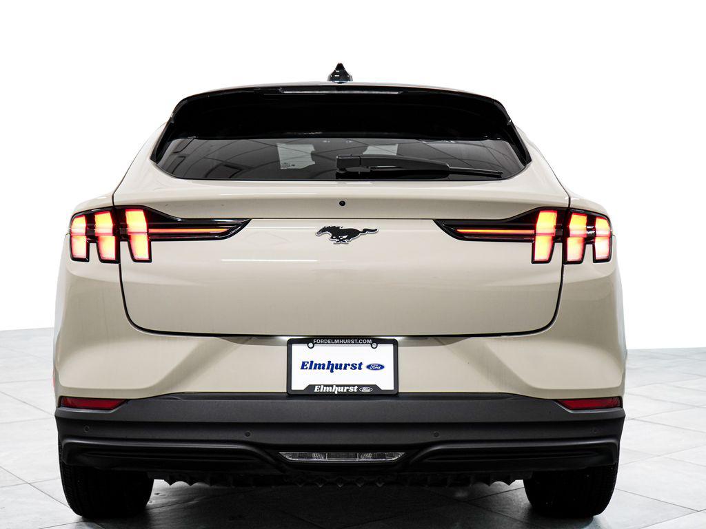 صورة 6 لـ 2025 FORD MUSTANG MACH-E PREMIUM