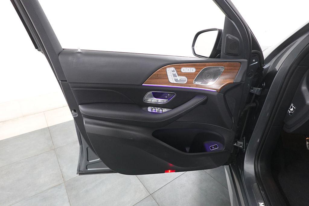 MERCEDES-BENZ GLS - 7