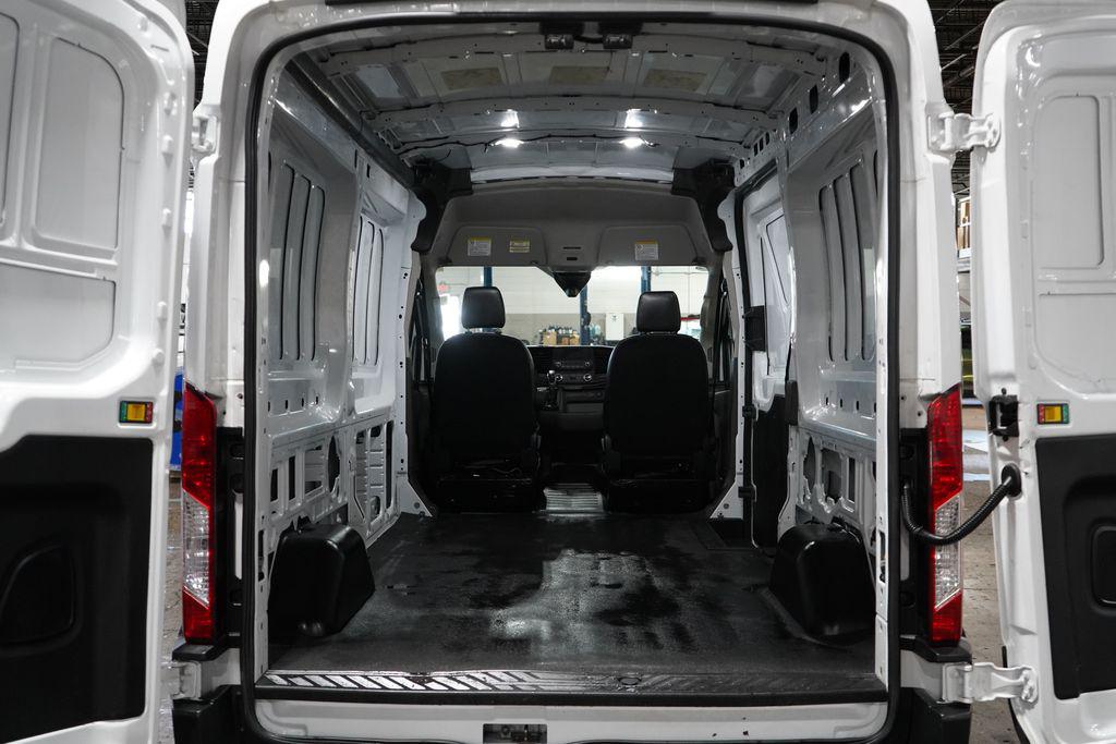 صورة مصغرة 18 لـ 2023 FORD TRANSIT-250 BASE