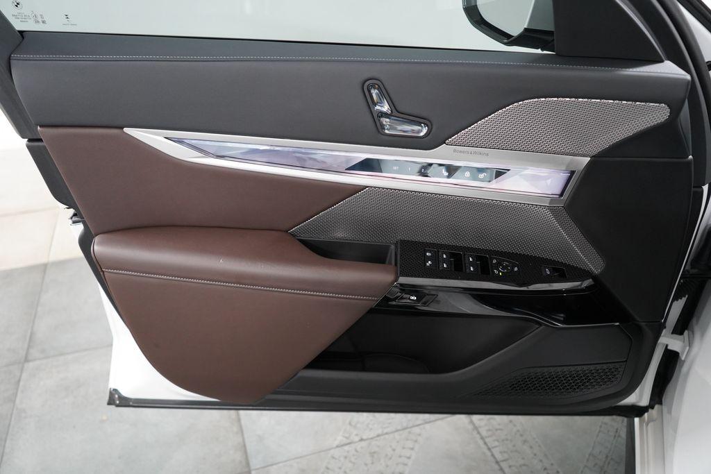 صورة مصغرة 24 لـ 2025 BMW I7 XDRIVE60