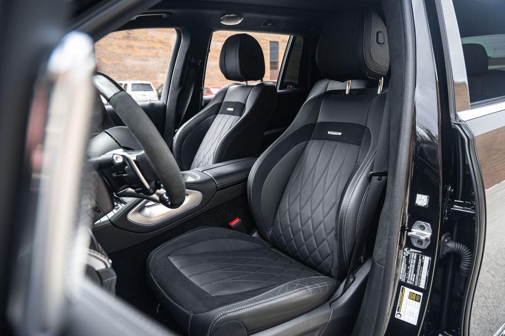 صورة مصغرة 24 لـ 2025 Mercedes-BENZ AMG GLS 63 BASE