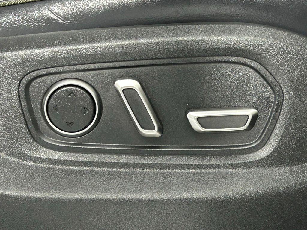 2024 Rivian R1S ADVENTURE QUAD MOTOR LARGE PACK — фото 10