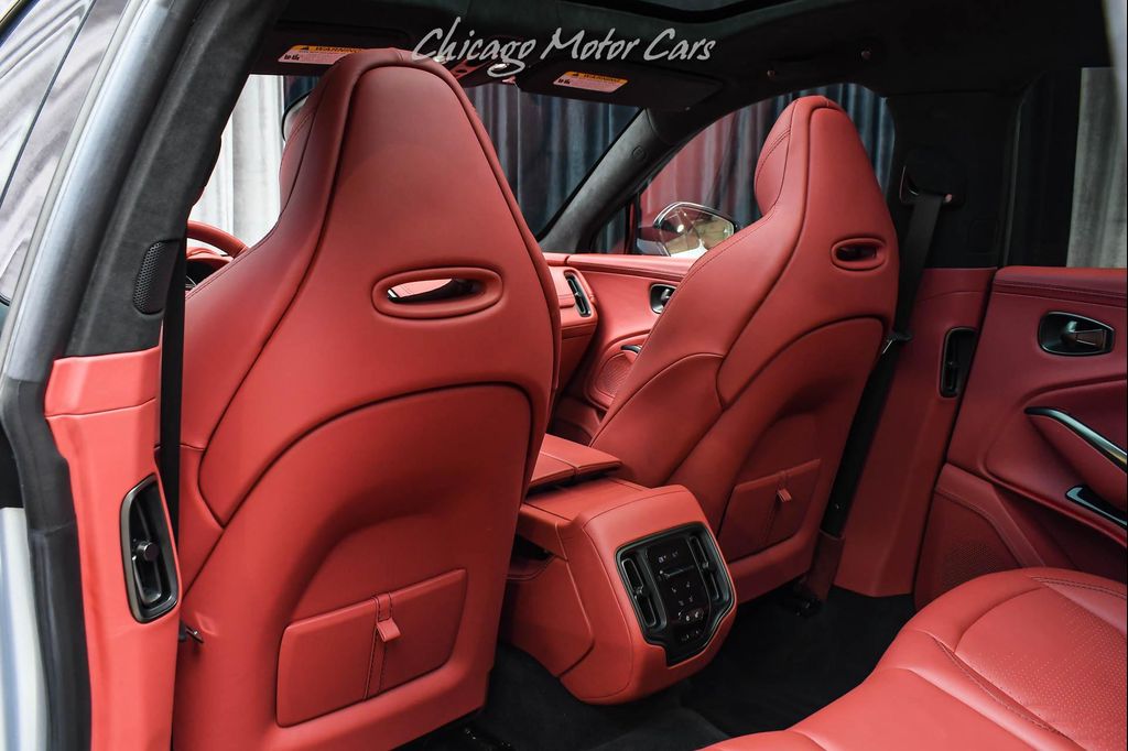 2022 Aston Martin DBX SUV — миниатюра 24