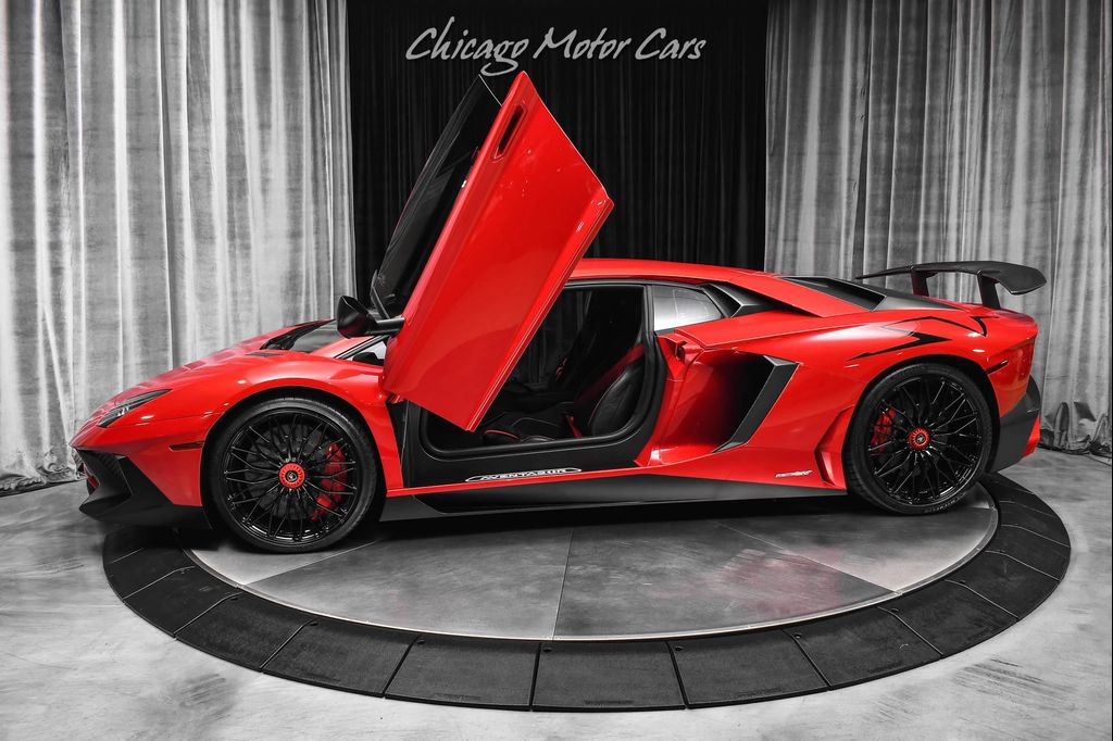 2016 Lamborghini Aventador