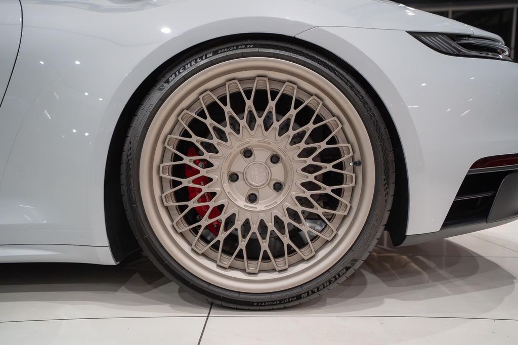 2024 Porsche 911 TARGA 4 GTS 缩略图 36