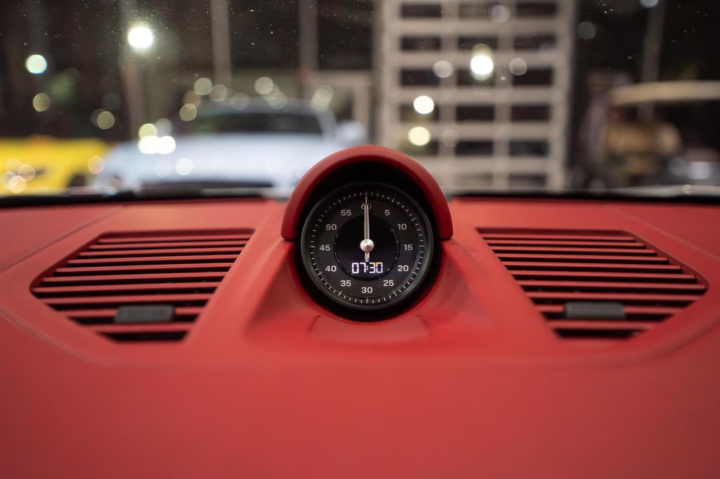 2024 Porsche 911 TARGA 4 GTS 缩略图 28