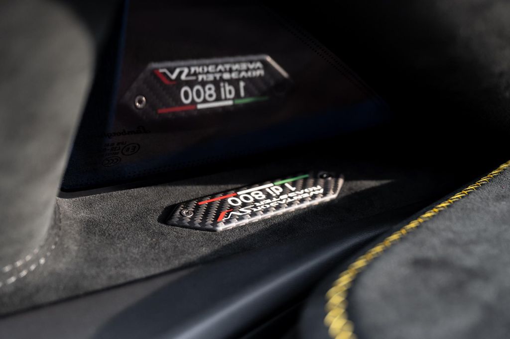 2021 Lamborghini AVENTADOR SVJ SVJ 缩略图 31