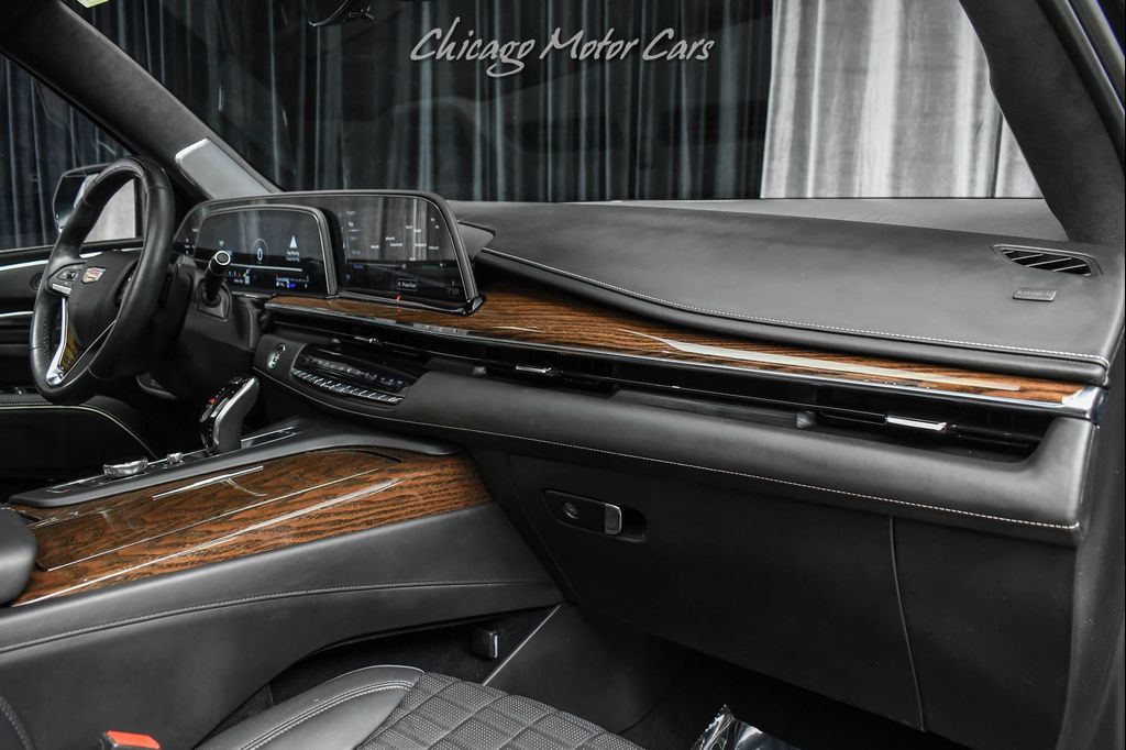 صورة 30 لـ 2021 Cadillac ESCALADE SPORT PLATINUM