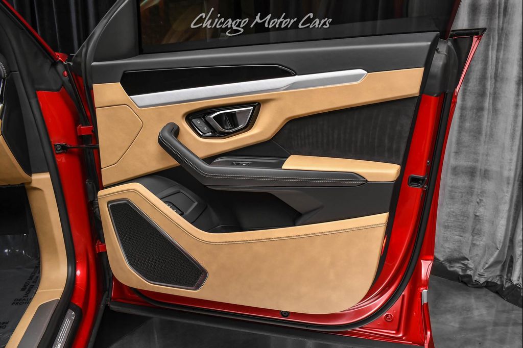 صورة مصغرة 33 لـ 2021 Lamborghini URUS SUV