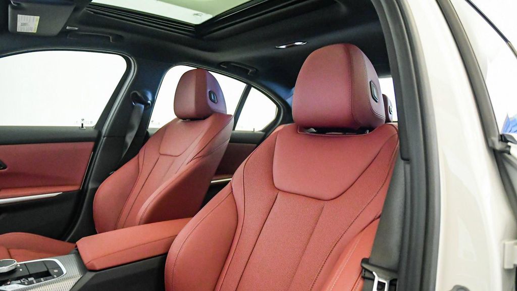 صورة مصغرة 18 لـ 2026 BMW 330 NA