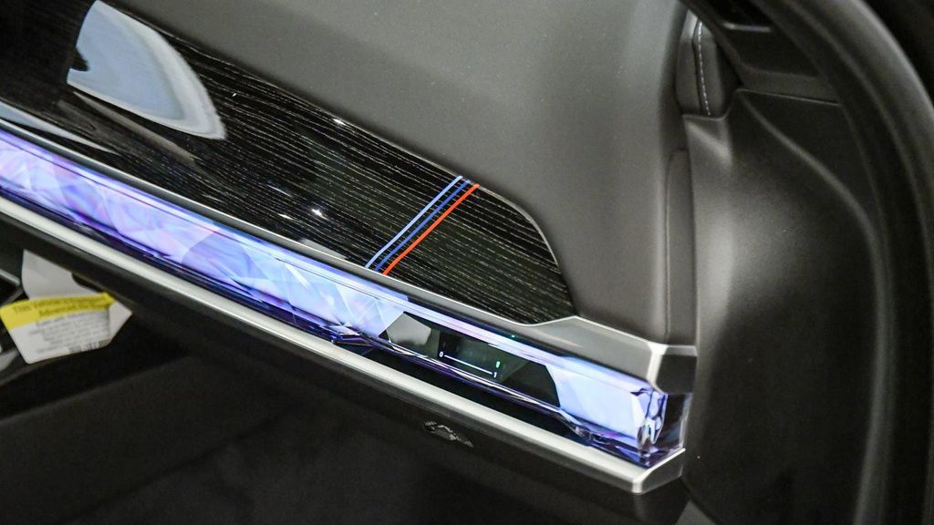 2026 BMW 740 740I 缩略图 16