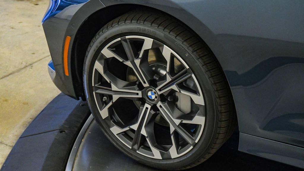 صورة 10 لـ 2026 BMW 330 NA