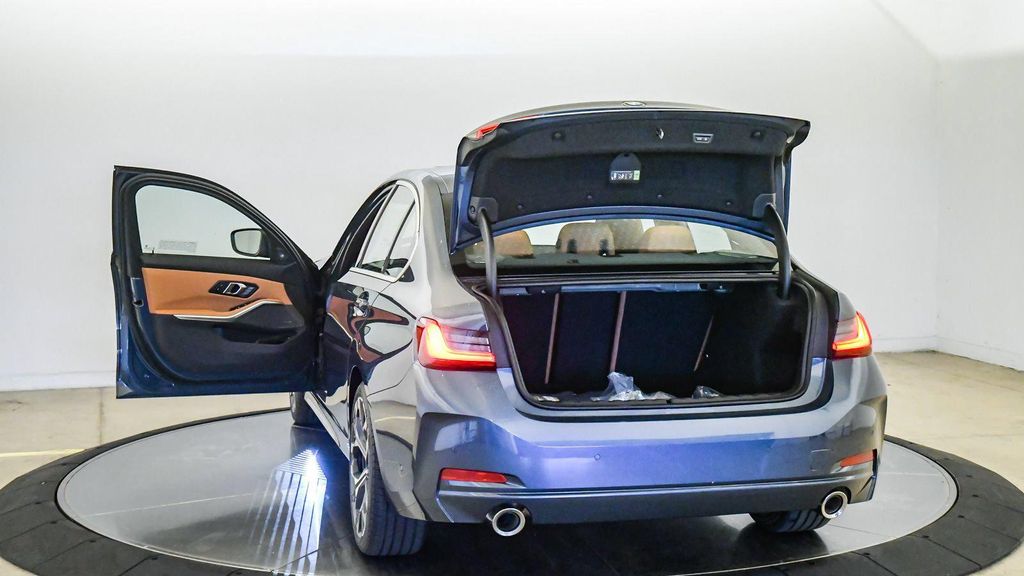 2026 BMW 330 NA — миниатюра 25