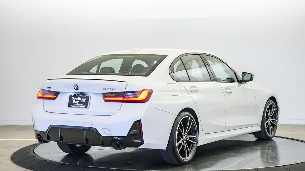 2024 BMW 330 XDRIVE — фото 5