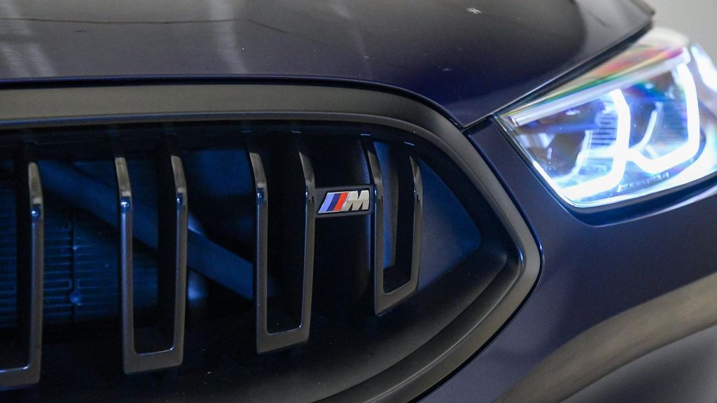 صورة 9 لـ 2023 BMW M850 XDRIVE