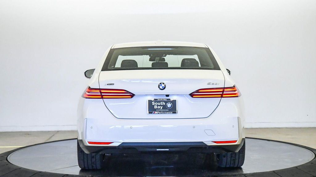 2027 BMW 530 I XDRIVE — фото 3