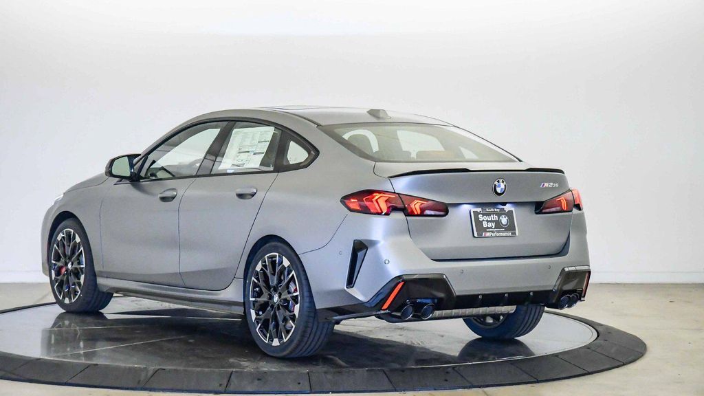 2026 BMW M235 GRAN COUPE XDRIVE photo 2