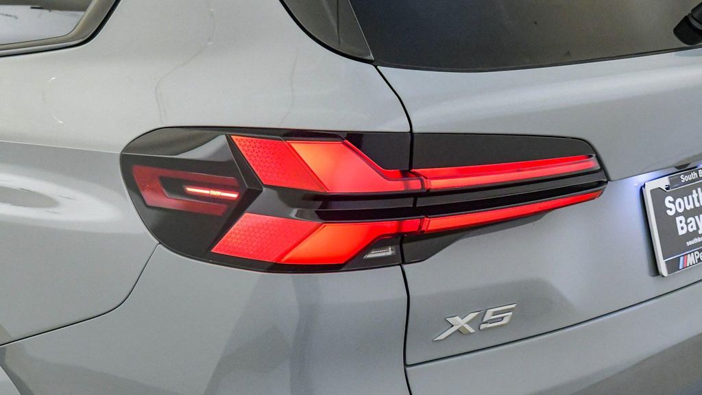 صورة مصغرة 12 لـ 2026 BMW X5 PHEV XDRIVE50E