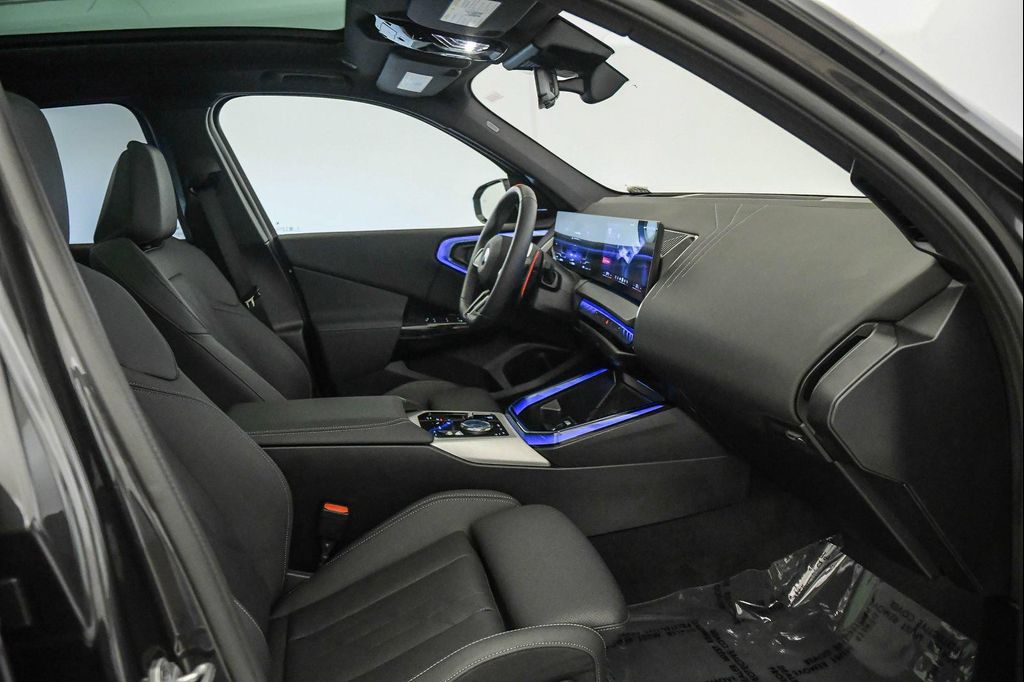 صورة 17 لـ 2025 BMW X3 M50 XDRIVE