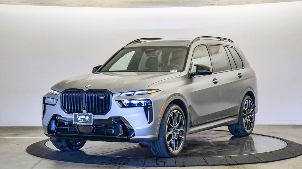 New 2026 BMW X7 M60i