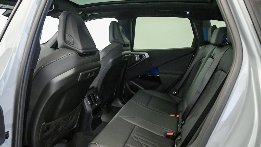 2026 BMW X3 M50 XDRIVE — миниатюра 22