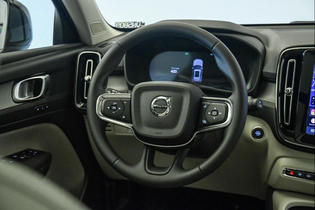 2026 Volvo XC40 PLUS, B4 FWD GAS (MILD HYBRID), DARK 缩略图 13