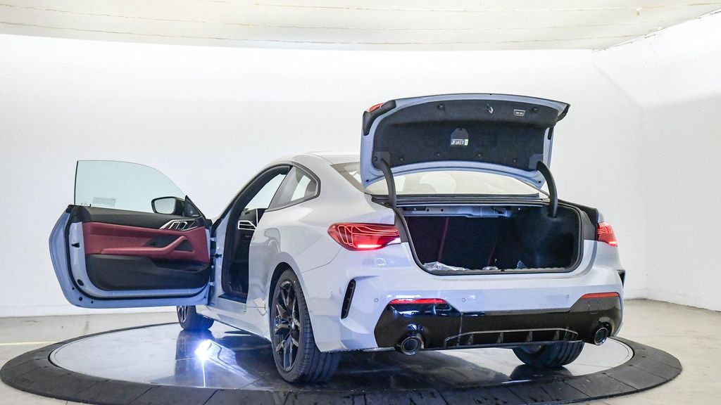 صورة مصغرة 27 لـ 2027 BMW 430 I