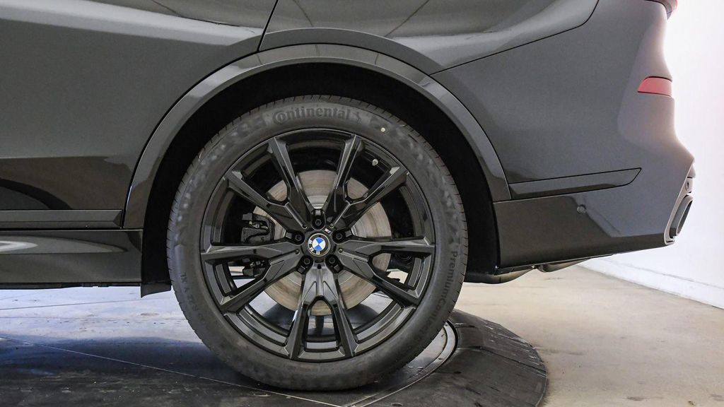 2027 BMW X7 M60I 缩略图 13
