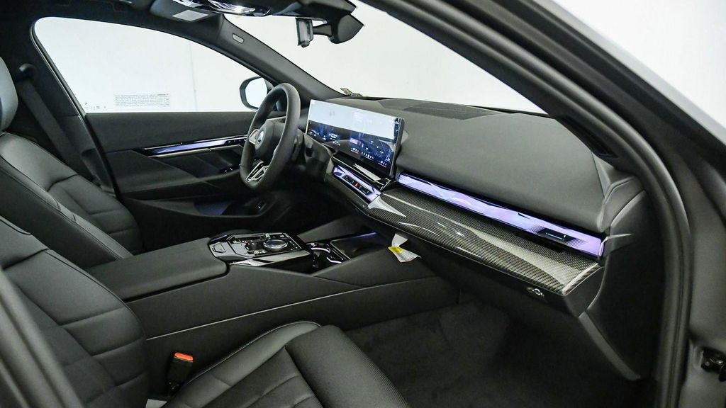 2027 BMW 550E 550E XDRIVE 缩略图 16