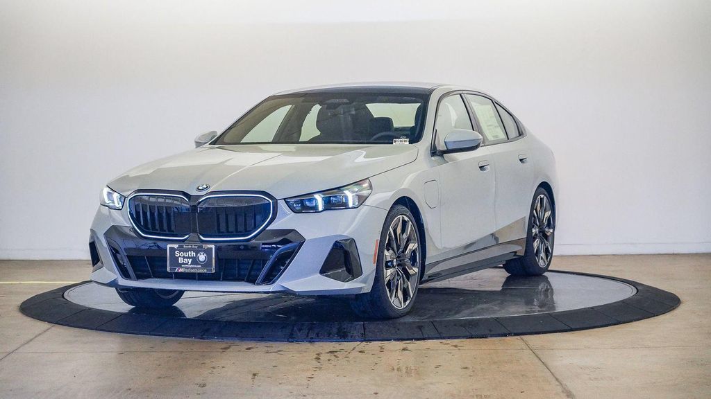 New 2027 BMW 550e 550e xDrive