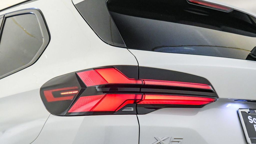 صورة مصغرة 12 لـ 2026 BMW X5 XDRIVE40I