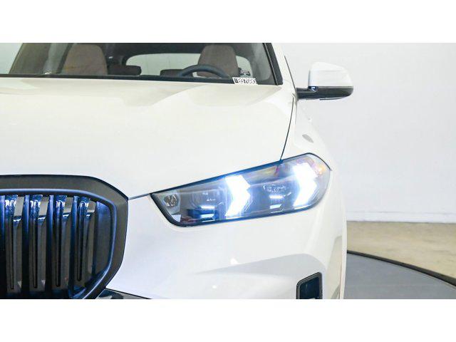 صورة مصغرة 23 لـ 2026 BMW X5 XDRIVE40I