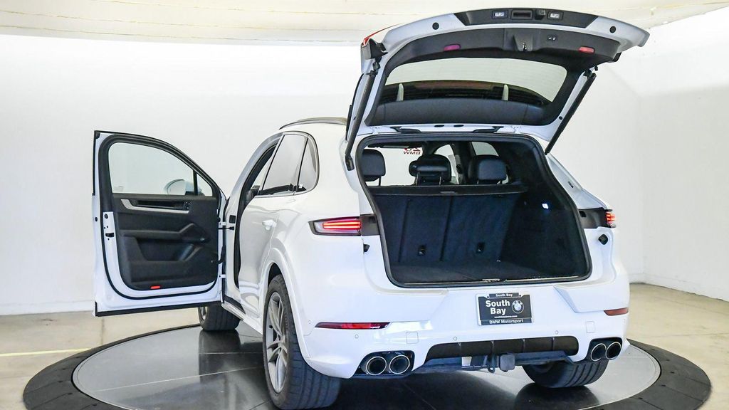 2025 Porsche CAYENNE — миниатюра 27