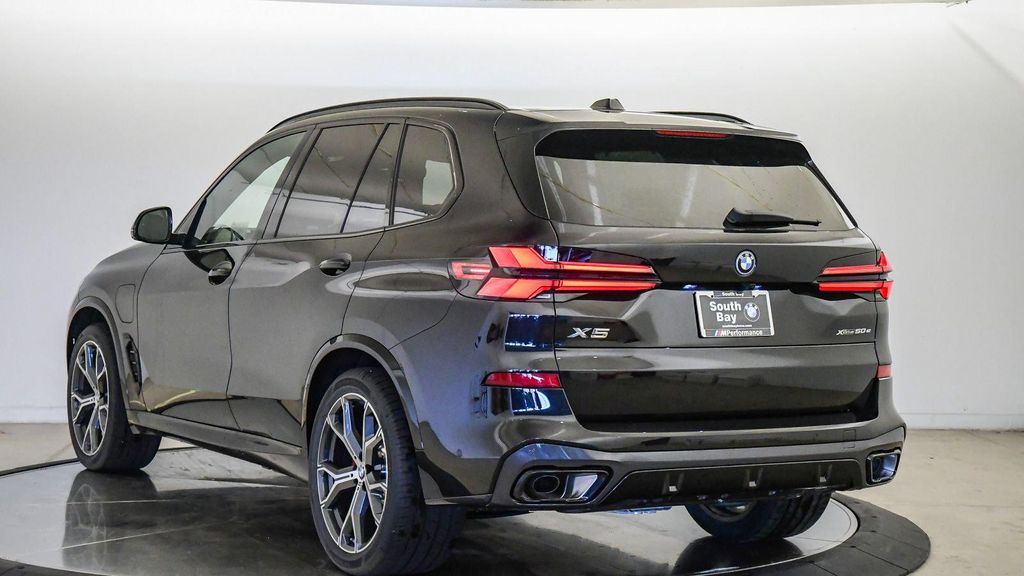 صورة 2 لـ 2026 BMW X5 PHEV XDRIVE50E