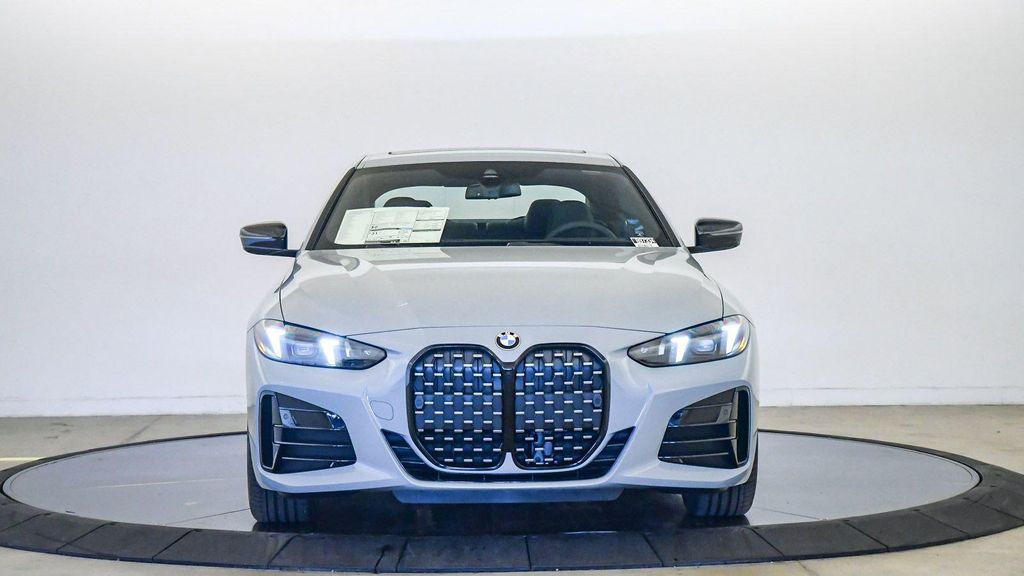 2026 BMW 430 I — миниатюра 7