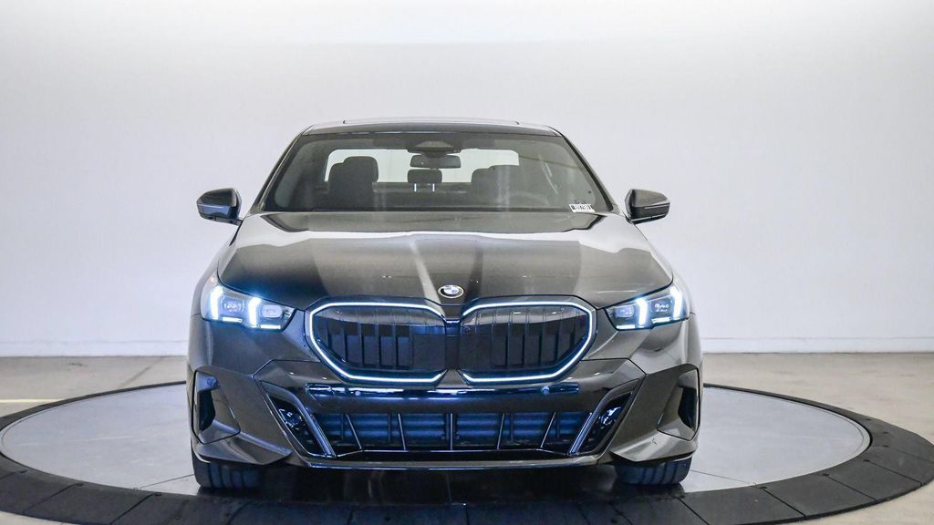 صورة 7 لـ 2027 BMW 530 I