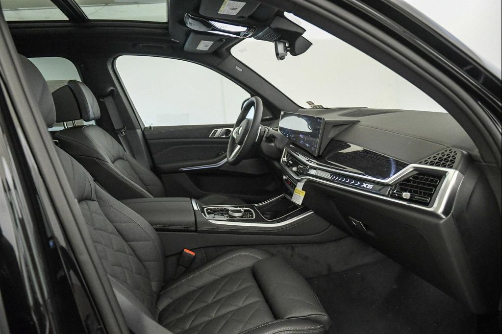 صورة مصغرة 15 لـ 2026 BMW X5 XDRIVE40I
