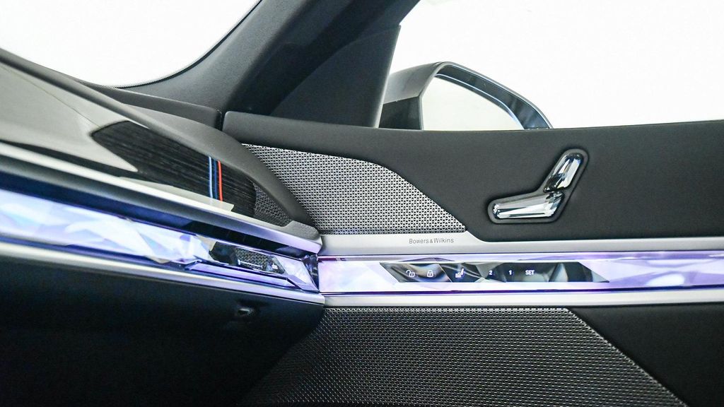 2026 BMW 750E I XDRIVE — миниатюра 26