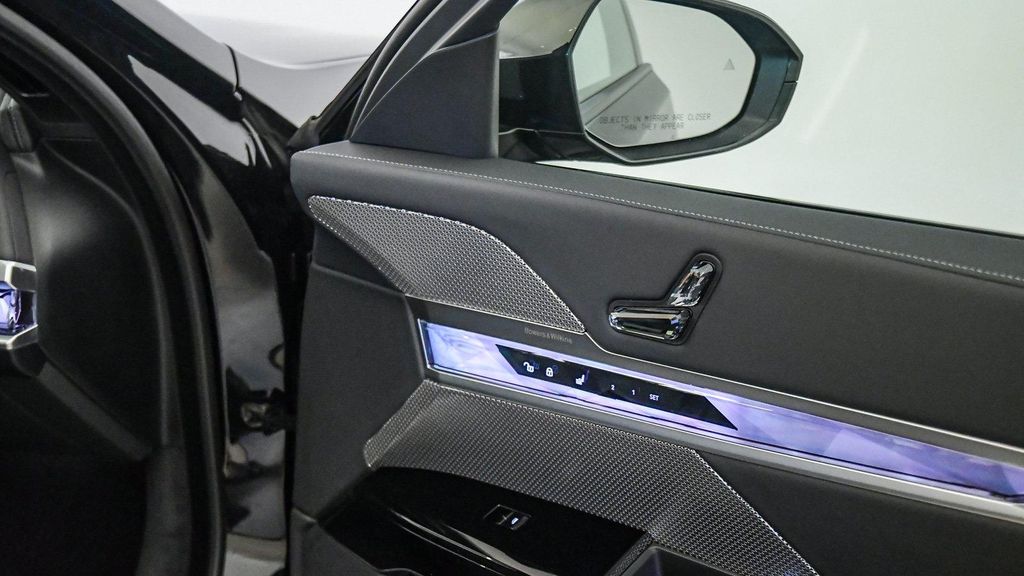 2026 BMW 750E I XDRIVE — миниатюра 21