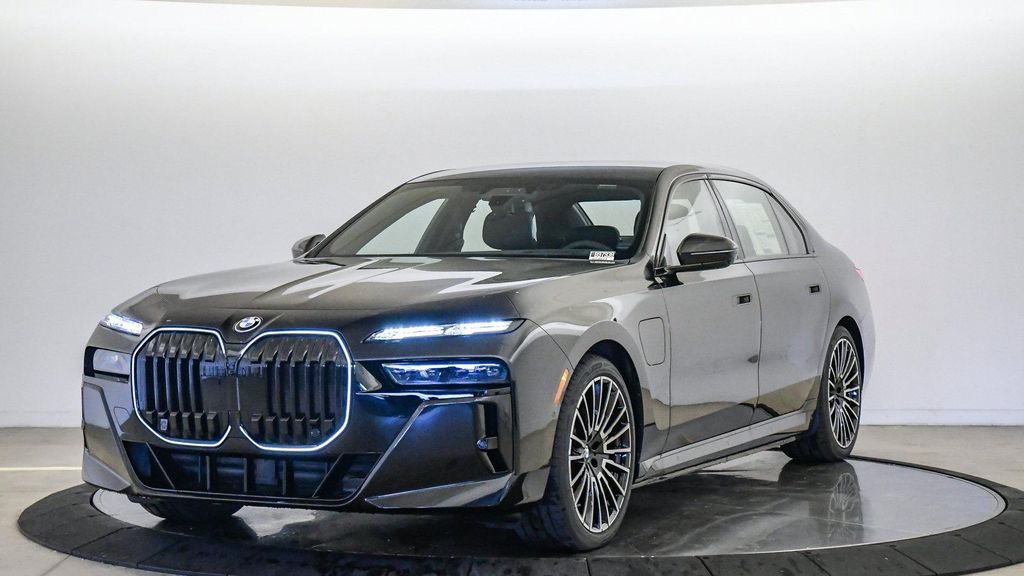 New 2026 BMW 750e i xDrive
