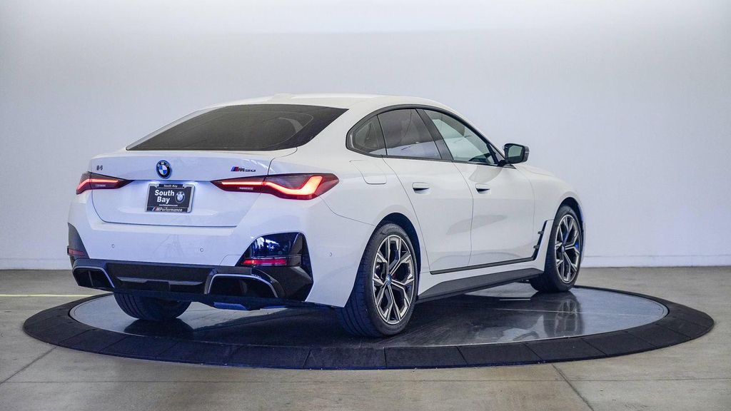 صورة 5 لـ 2024 BMW I4 GRAN COUPE M50