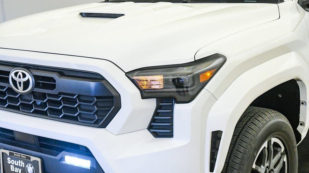 2024 Toyota TACOMA TRD SPORT — фото 9