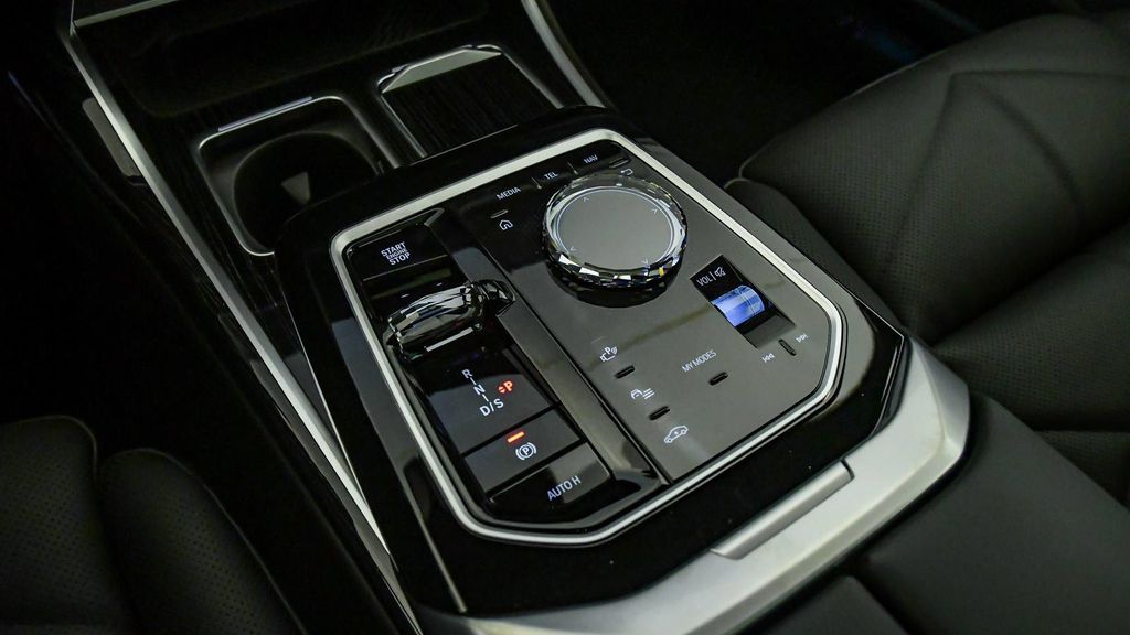 2026 BMW 740 740I — миниатюра 23