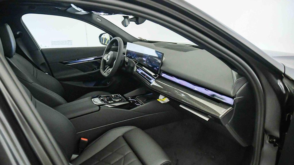 2027 BMW 530 I 缩略图 16