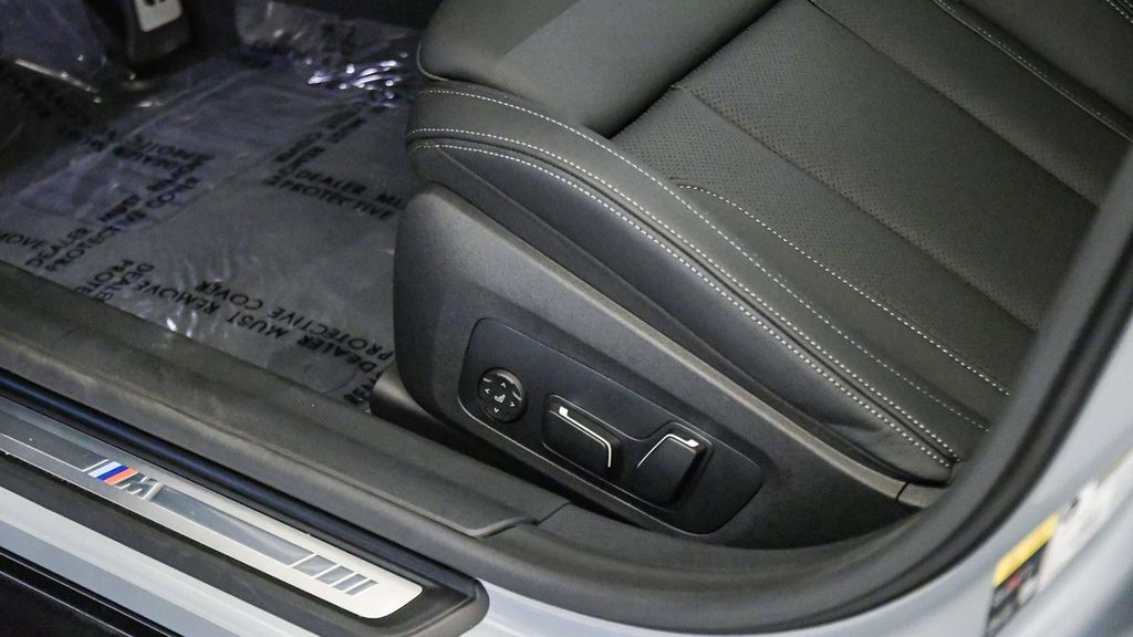 2025 BMW I4 GRAN COUPE M50 缩略图 32