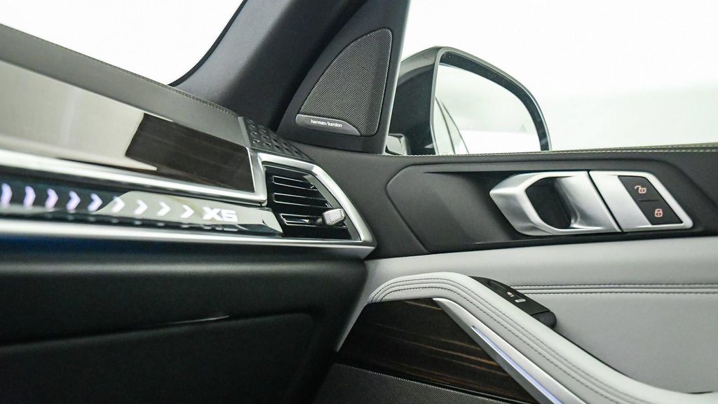 2026 BMW X5 PHEV XDRIVE50E 缩略图 23