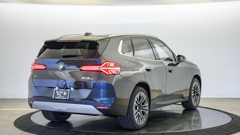 صورة 5 لـ 2026 BMW X3 30 XDRIVE
