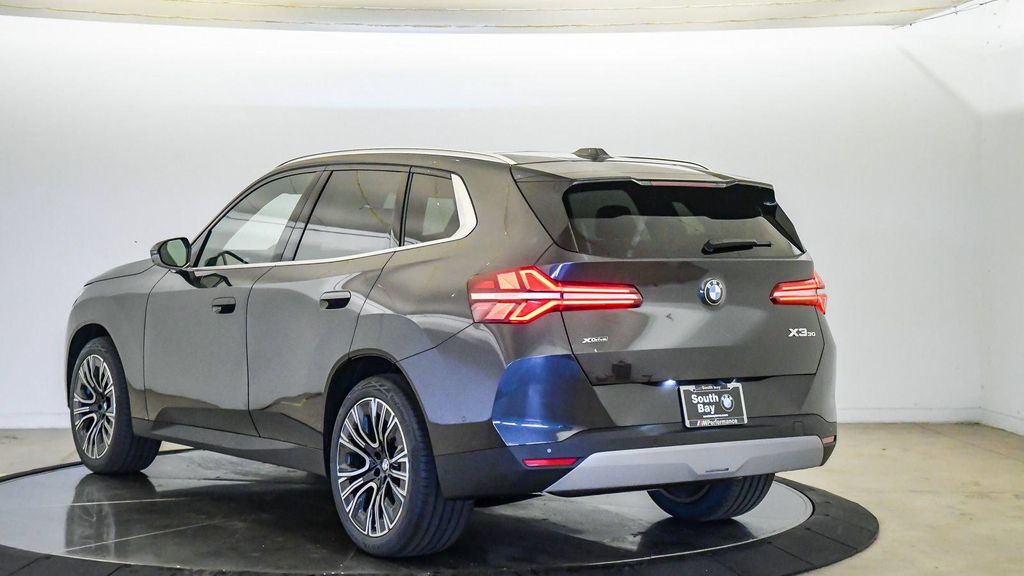 صورة 2 لـ 2026 BMW X3 30 XDRIVE
