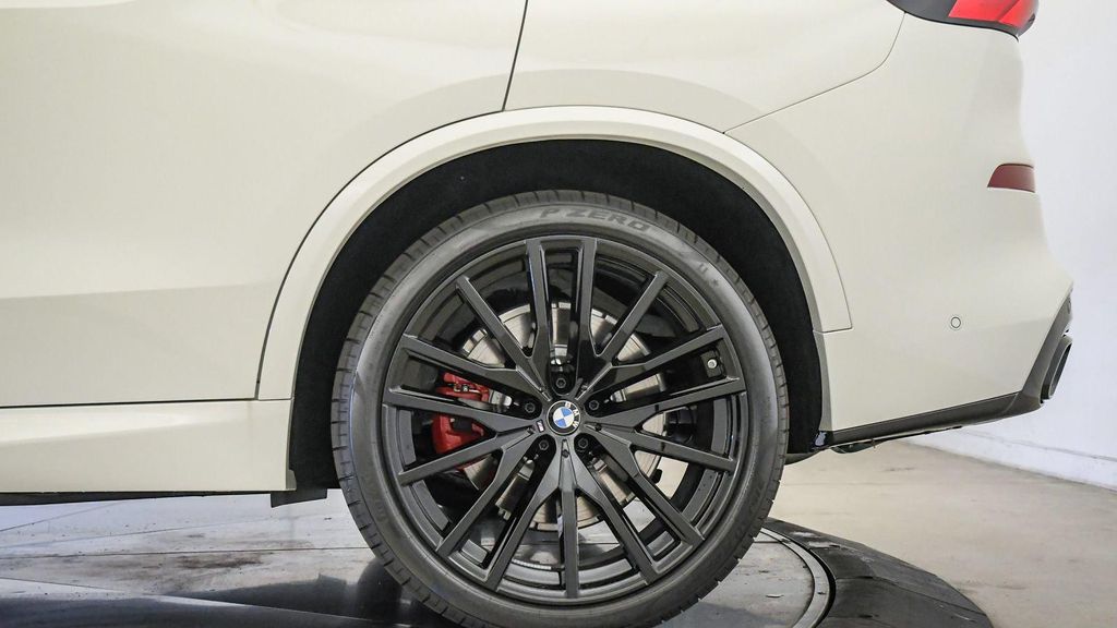 2026 BMW X5 M60I 照片 13